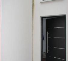 Des coulures pas sympatoches dues aux couvertines ? façade sud