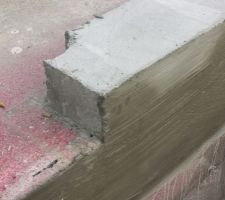 Détail des surbots pour la sablière et la réserve de la porte d'entrée.