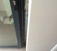 La PAC a &eacute;t&eacute; d&eacute;plac&eacute;, on peut enfin ouvrir la porte du cellier qui va vers l'ext&eacute;rieur