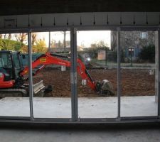 Vue sur le terrain en cours de remise à niveau