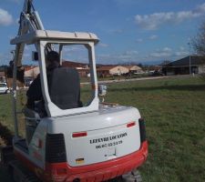 La mini pelle pour les fondations