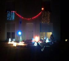1 et Noël la maison s'illumine
