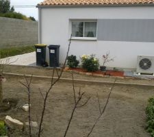 Arri&egrave;re de la maison et jardin