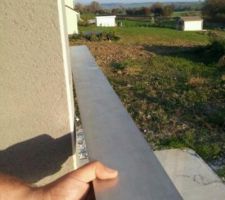 Façade terminée la première fois.Regardez le manque de crépi !