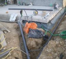 Fondations et dalle de l'ancien four a pain attenant a la fermette
et creation des &eacute;vacuation des eaux de pluie