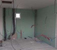 Emplacement de la future salle d'eau de l'&eacute;tage