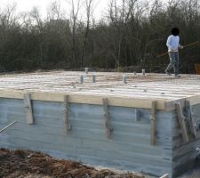 Voil&agrave; mathieu69, les photos du ferraillage de la dalle..