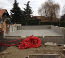 Dalle du garage coulée.