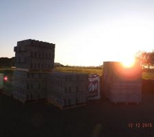 Vertical bloc et parpaing en attente !