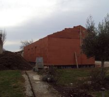 La maison vue sur le garage