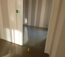 Coulage de la chape liquide