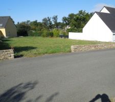 Vue du terrain &agrave; construire.