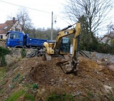 Chemin d'accès au chantier en cours d'enlèvement