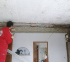 Fin du coffrage de la poutre IPN