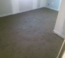 2&egrave;me chape d'enrobage du chauffage par le sol, avec treillis.