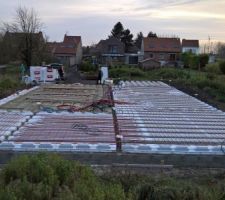 Pose du plancher chauffant incorporé a la dalle