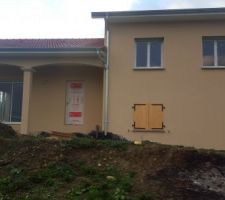 Maison peinte depuis un moment déjà... pas eu le temps de mettre les photos