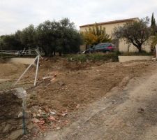 D&eacute;molition du muret juste devant   d&eacute;molition du mur mitoyen avec le voisin