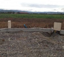 L'entr&eacute;e de notre parcelle (longueur en biais)