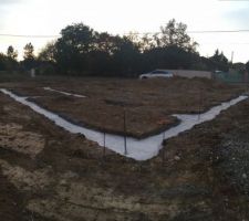 Les fondations sont coulées maintenant place au séchage de celles-ci