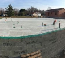 La dalle est s&egrave;che en surface