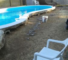 Abords piscine (d&eacute;caissage fait)