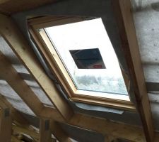 Les velux ont &eacute;t&eacute; pos&eacute;s par les couvreurs