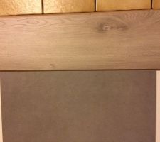 Carrelage avec le parquet pour voir si ça choquera pas.