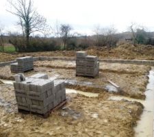 El&eacute;vation de 2 rangs de parpaings