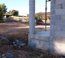 Poteaux et poutres b&eacute;tons des terrasses