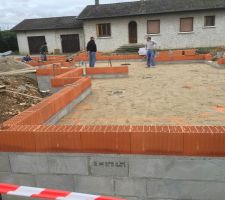 Vue depuis la suite parentale, pr&eacute;paration de la surface plane pour couler la dalle b&eacute;ton