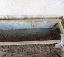 Terrassement le long des façades