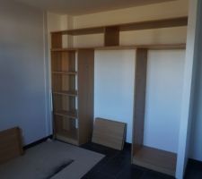 Mise en place des placard via ets Porcher Menuiserie http://www.porcher-menuiserie.fr/