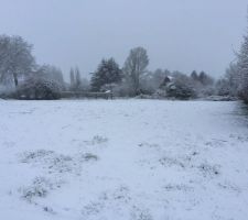 Premières neiges sur la maison