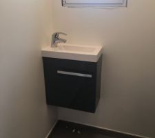 Installation du lave main dans les WC