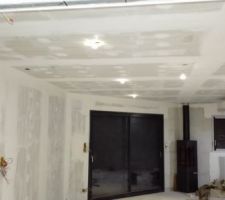 Plafond et mur ratiss&eacute;s