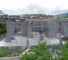 Vue de face, à gauche notre future chambre, au centre le futur salon, à droite, la future salle à manger