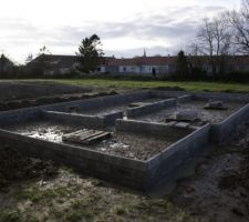 Vide sanitaire 2 rangs terminé.