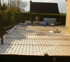 étanchéité et ferraillage de la dalle sur 10 cm de polystyrène
