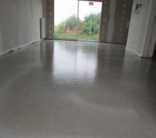 Coulage de la chape liquide