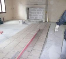 Après la pose des premiers carreaux