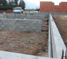 Installation du r&eacute;seau &eacute;gout et gaines &eacute;lectriques