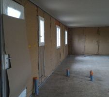 Vue de l'emplacement cuisine vers les chambres