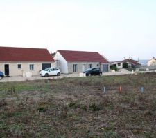 Implantation maison vue du fond du terrain