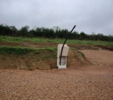 Electricité arrivée et entrée faite sur le terrain