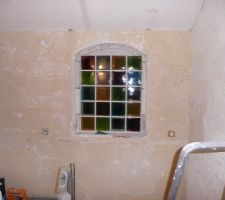 Remplacement d'une fenêtre de la cuisine par des briques de verre