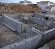 Construction du vide sanitaire.