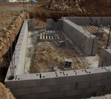 Début de construction du vide sanitaire.