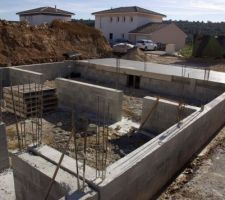 Construction du vide sanitaire.