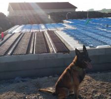 Pose du cablage du plancher chauffant sur l isolation du vide sanitaire